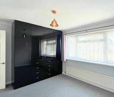 3 bedroom detached bungalow to rent - Photo 6