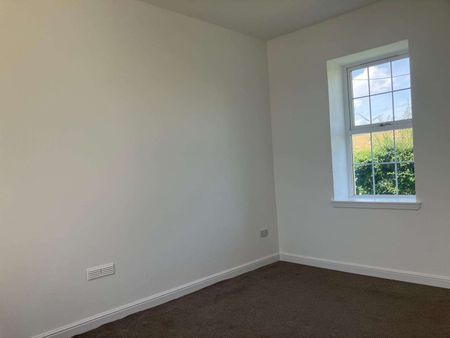 Semi detached two bedroom cottage in rural setting in close proximity to the town of Kirkcaldy, Fife and available for rent now. - Photo 3