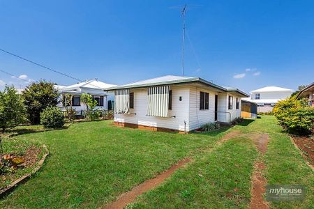 Room 3/8 Ranfurly Street, Newtown - Photo 3