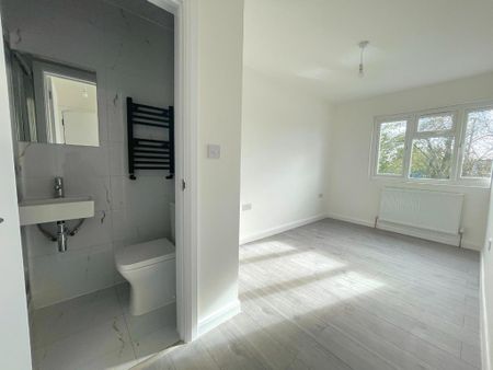 1 bedroom semi-detached house to rent - Photo 3