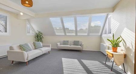 Jubilee Jewel - Photo 5