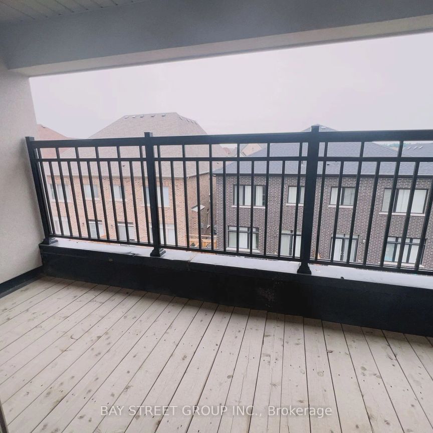Detached Home For Lease | N9245919 - Photo 1
