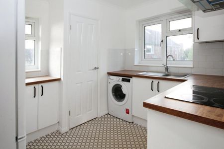 2 bedroom maisonette to rent - Photo 5