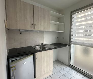 Location Appartement 2 pièces 43m² - Photo 3