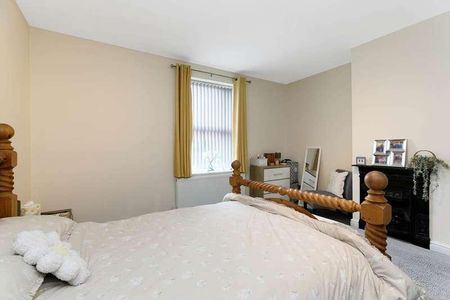 Intake Lane, Birstall, WF17 - Photo 5