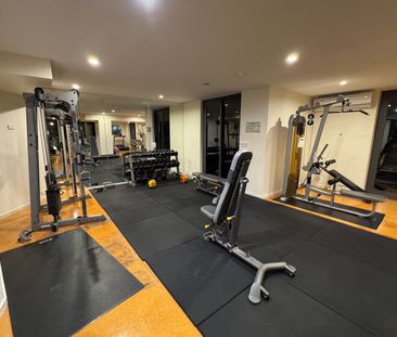 East Perth - Photo 6