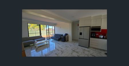 Prime St Marys Living - Walk to Transport & Shops! - Photo 3