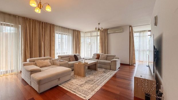 Bright & Spacious | Park | Prestigious Location 160 m² - Photo 1