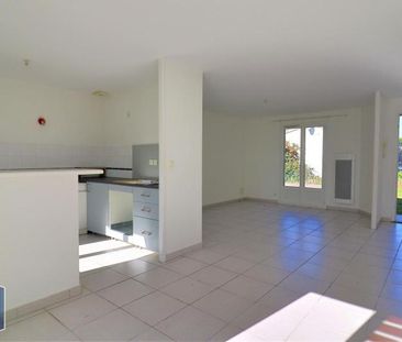 Location Maison 4 pièces 88m² ETAULIERS 33820 - Photo 1