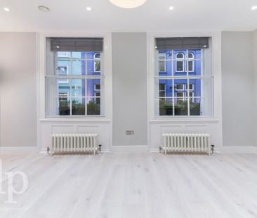 Flat, Carnaby Street, Soho, W1F - Photo 6