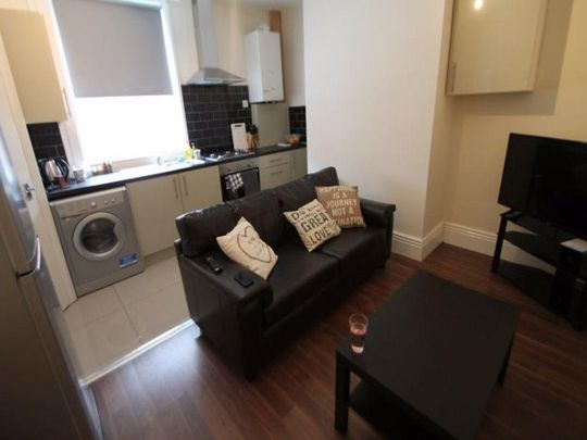 2 bedroom house to rent - Photo 1