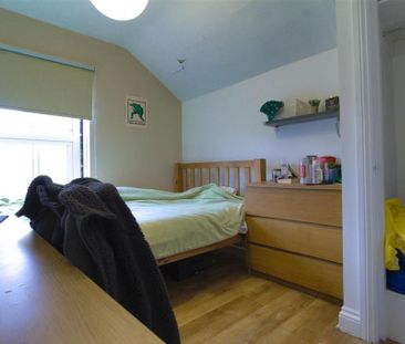 4 bedroom apartment to rent - Photo 5