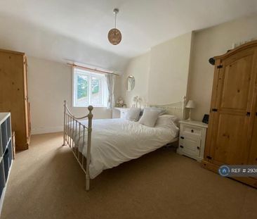 2 bedroom semi-detached house to rent - Photo 4