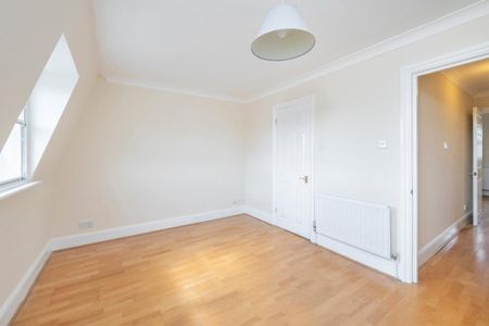 4 bedroom mews to rent - Photo 5
