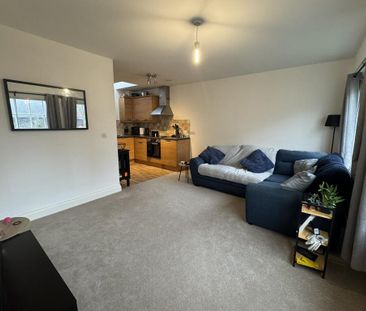 2 bedroom flat to rent - Photo 2