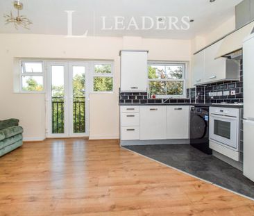 2 bedroom flat to rent - Photo 6