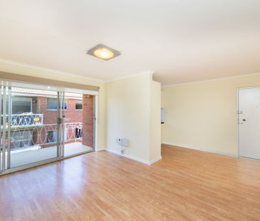 12 / 56 Trinculo Place, Queanbeyan East - Photo 1