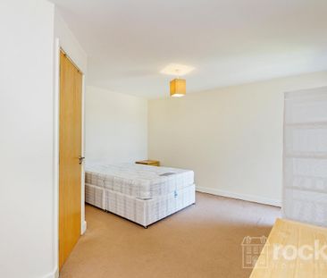 2 bed Flat to rent in Windsor Court, No. 1 London Road, ST5 - Photo 1