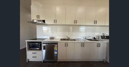 “FULLY Furnished STUDIO in perfect location” - Photo 5