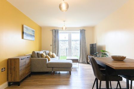 2 Bed Flat, Thornfield House, BS10 - Photo 2