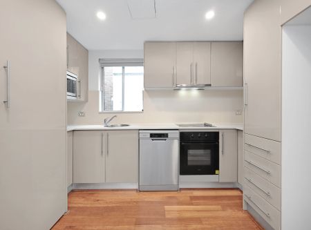 Two Bedroom Apartment In The Heart Of Coogee - Photo 5