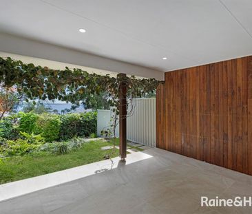 Modern Living with Lake views! - Photo 4