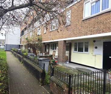 3 bedroom ground floor maisonette to rent - Photo 6