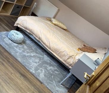 2 bedroom house of multiple occupation to rent - Photo 5