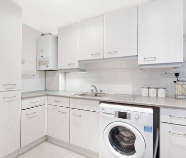 2 bedroom flat to rent - Photo 4