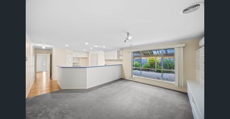 Stunning Home In Popular Alfredton - Photo 2