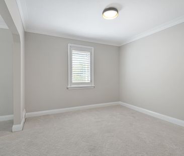 70 Jopling Ave N - Photo 1