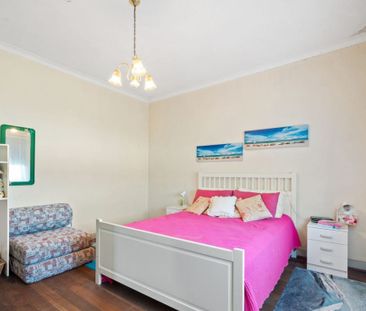 34 Churchill Avenue, Dudley Park WA 6210 - House For Rent | Domain - Photo 4