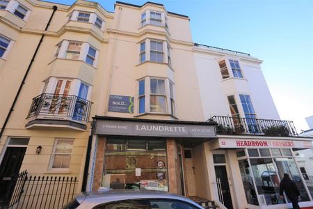 4 bedroom maisonette to rent - Photo 3