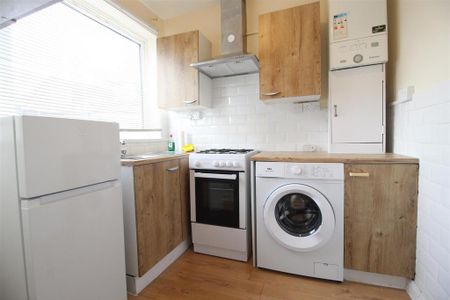 Studio to rent - Photo 5