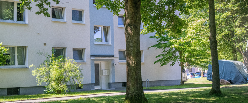 Familienwohnung mit Wannenbad - Einkaufsmöglichkeiten und ÖPNV in direkter Nähe - "Freie Scholle eG" - Photo 1