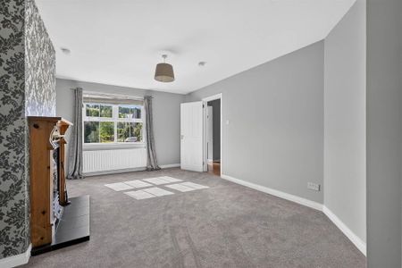 5 Churchland Close, Holywood, BT18 9LF - Photo 2