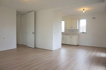 Family Home - Photo 2