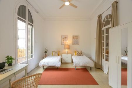 Carrer de la Diputació, Barcelona, Catalonia 08009 - Photo 2