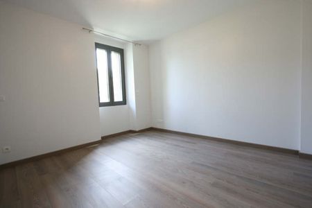 Location Appartement 4 pièces 128m² PRINGY 74370 - Photo 3