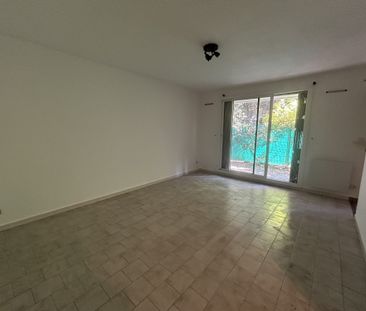 Location Appartement 2 pièces 46m² MARSEILLE 9ème - Photo 1