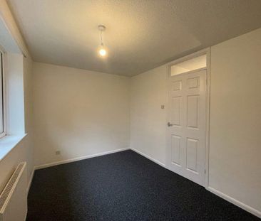 2 bedroom semi-detached house to rent - Photo 4