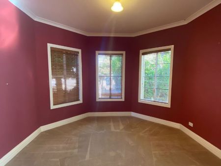 Beautiful Home, Great Location! - Photo 2