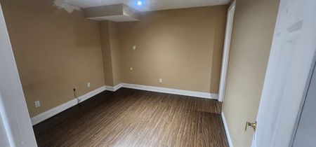 For Lease - 5 Turtledove Grove, Toronto, Ontario - Photo 4