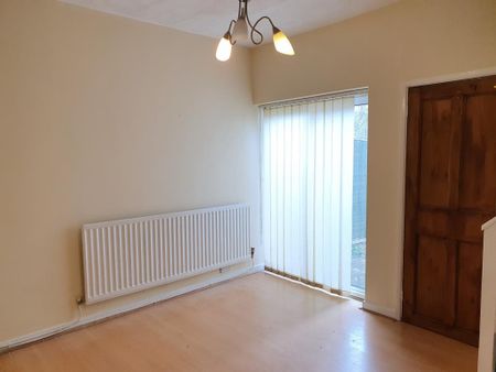 3 bedroom terraced house to rent - Photo 3