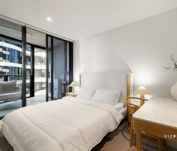 FULLY FURNISHED ELEGANT RIVERSIDE RETREAT! RESORT INSPIRED LUXURY - Photo 4