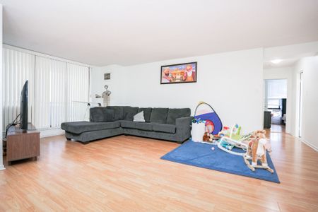 For Lease - 18 Knightsbridge Road Unit# 1712, Brampton, Ontario - Photo 3