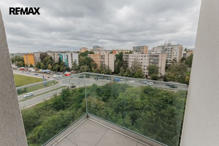 Pronájem bytu 1+kk v osobním vlastnictví 35 m², Praha 9 - Hrdlořezy - Фото 4