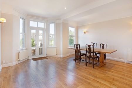4 bedroom semi-detached house to rent - Photo 2