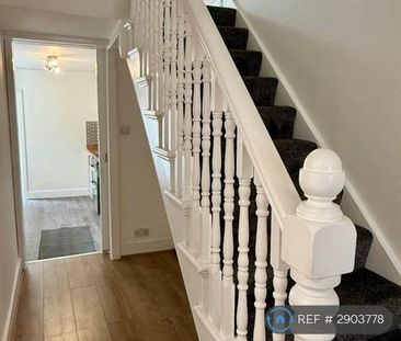 3 bedroom terraced house to rent - Photo 2