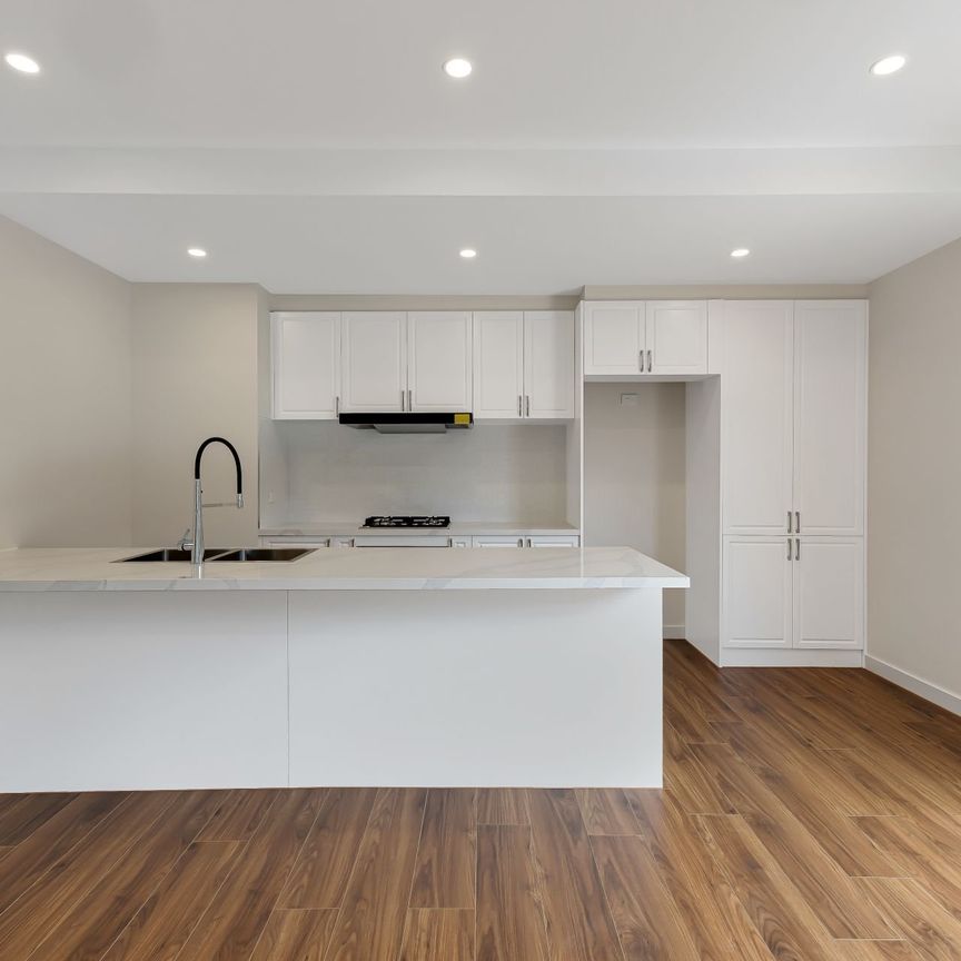 2/15 Edinburgh Road Bayswater VIC - Photo 1